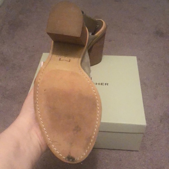 Marc Fisher LTD Sandals - Picture 4 of 7